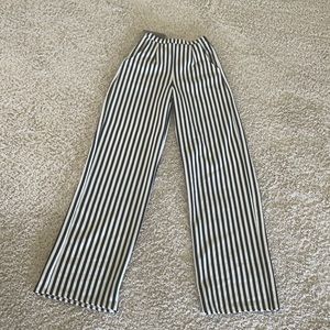 Pretty Little Thing Stripped Wide Leg Trouser
